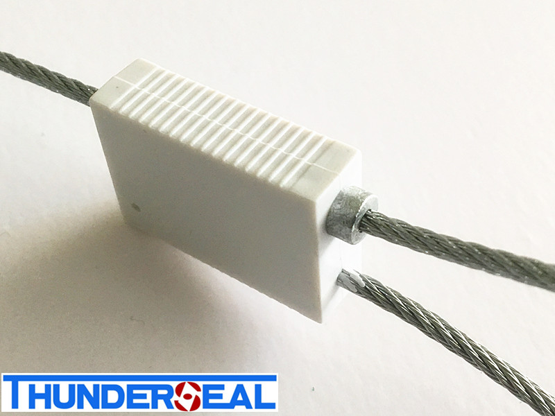 ختم الزنك بوديد البلاستيك المغطاة EZ Loc Plus Cable